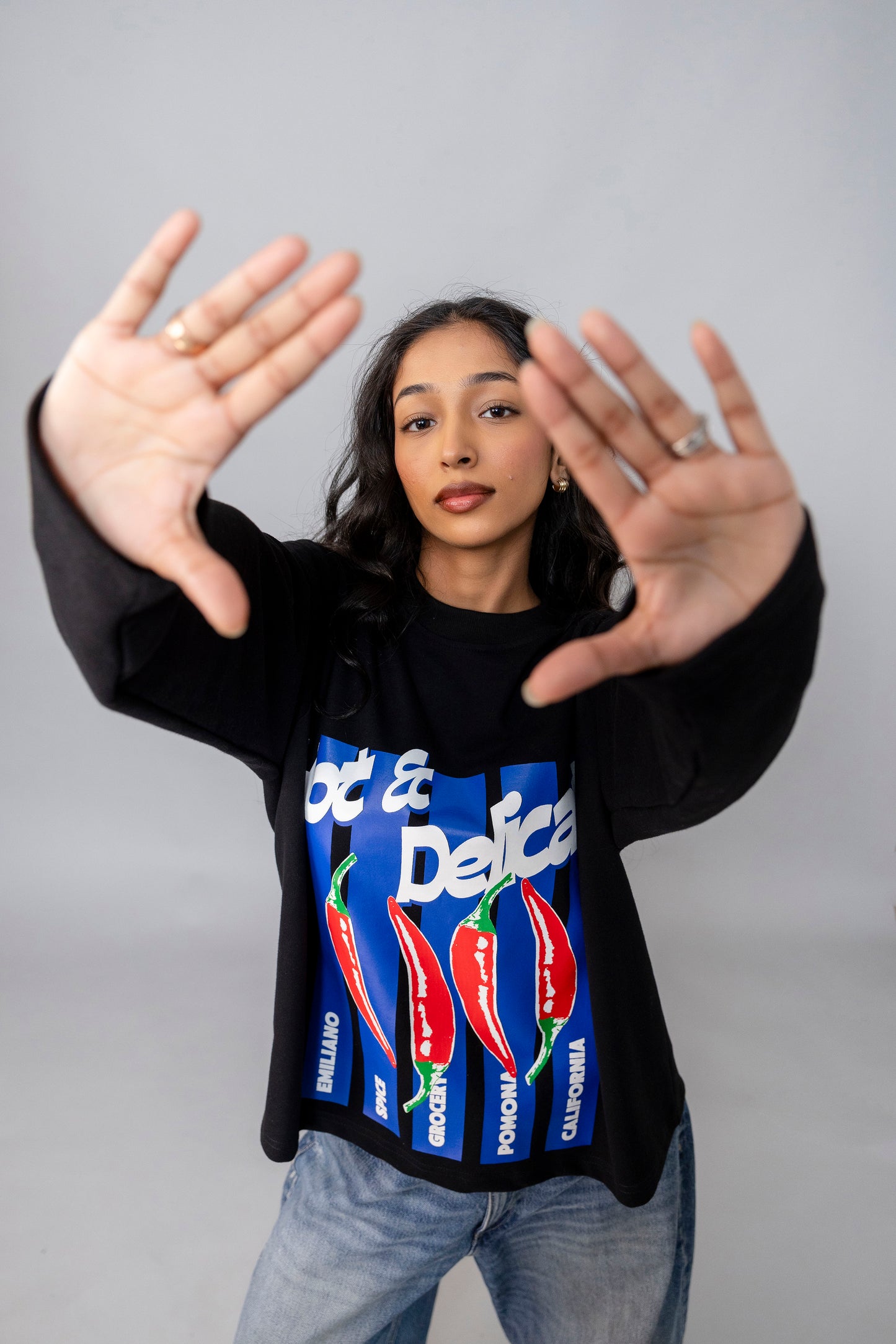 Hot & Delicate T-shirt (unisex)