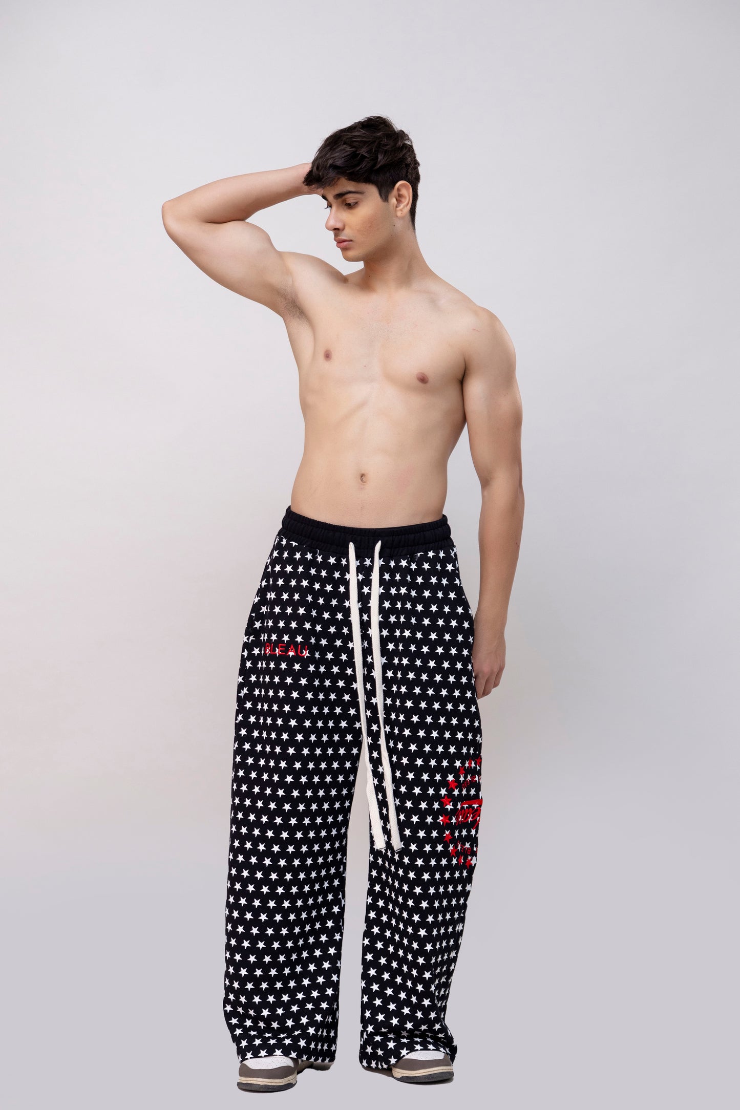 BLACK STAR SWEATPANTS