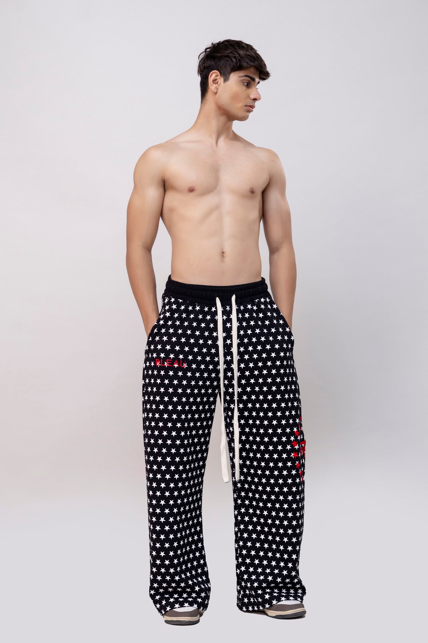BLACK STAR SWEATPANTS