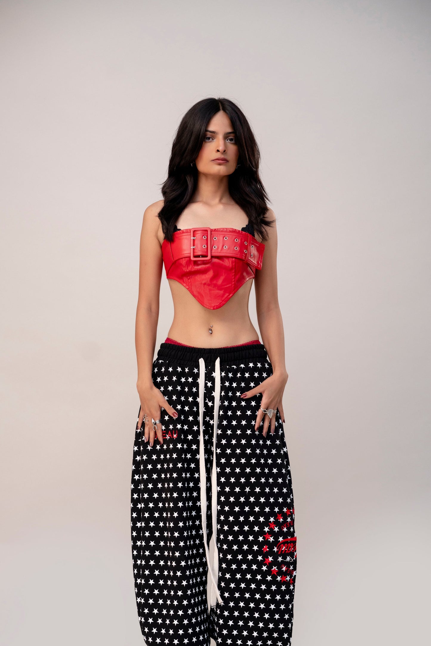 BLACK STAR SWEATPANT