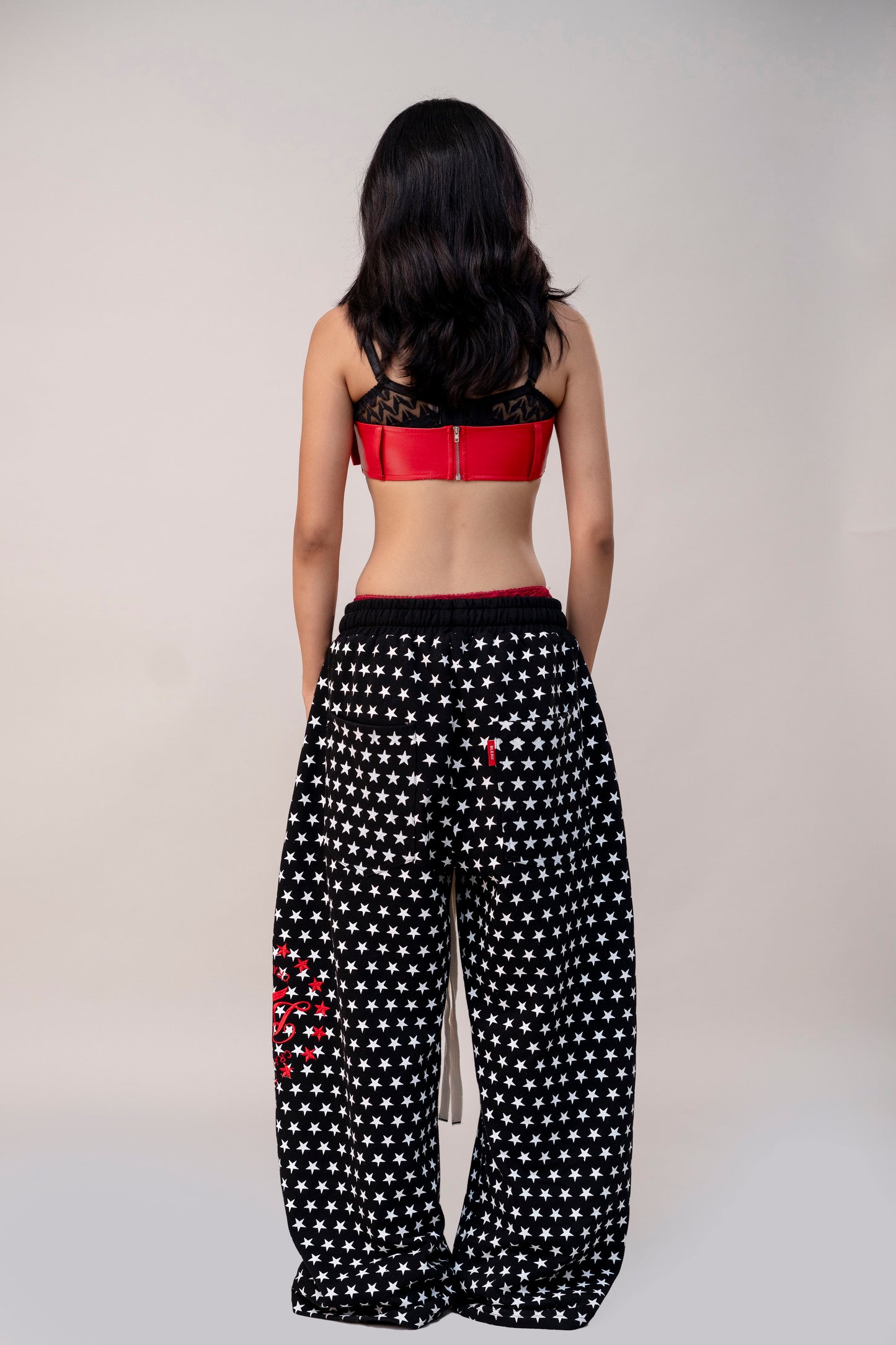 BLACK STAR SWEATPANT