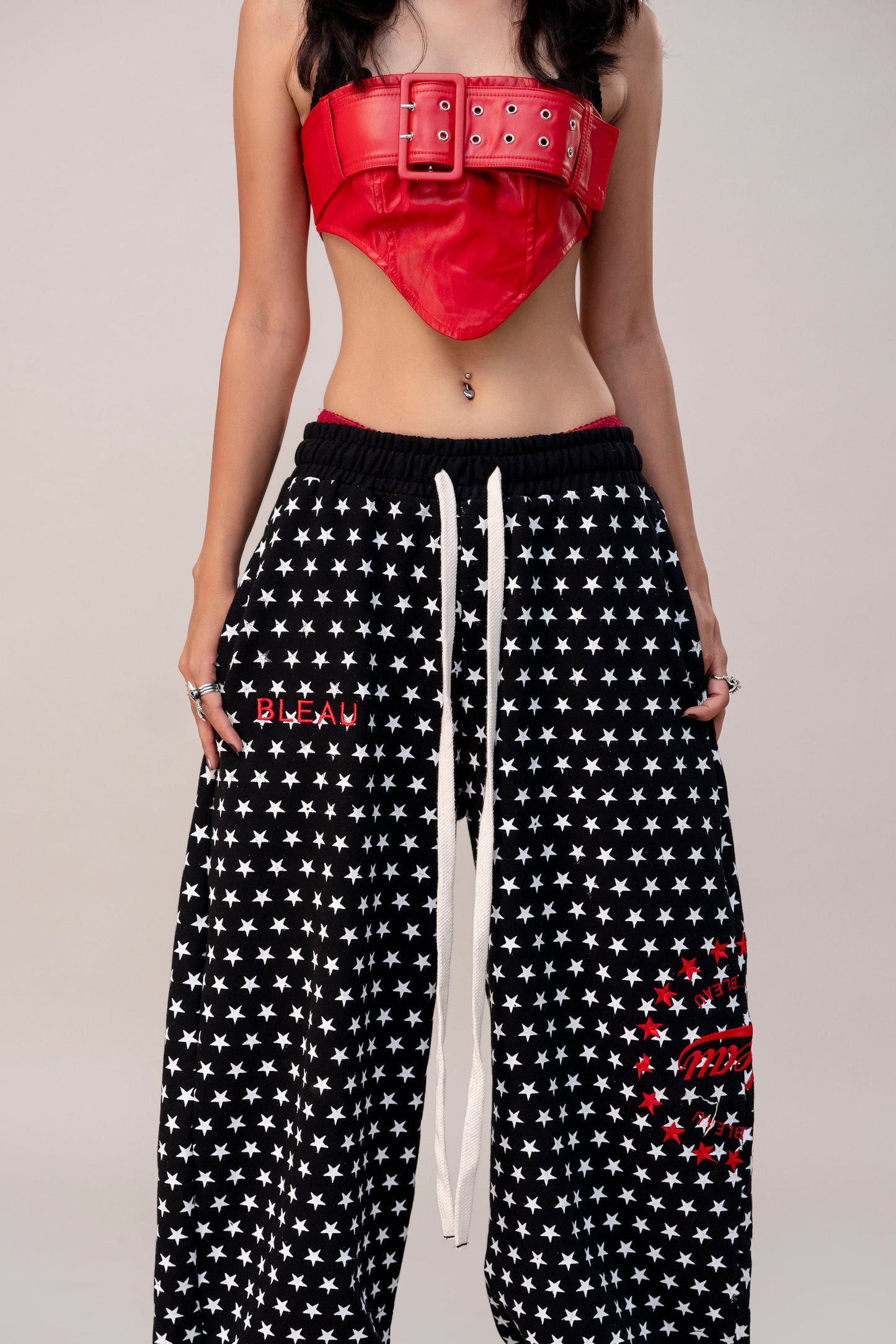 BLACK STAR SWEATPANT