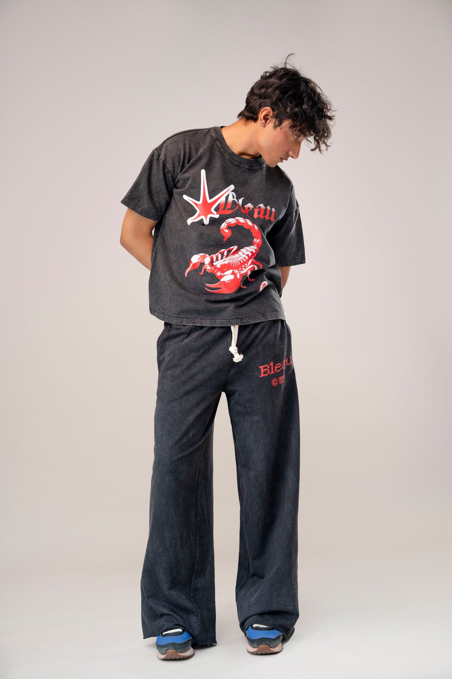 co-rd set (tee + sweatpants )