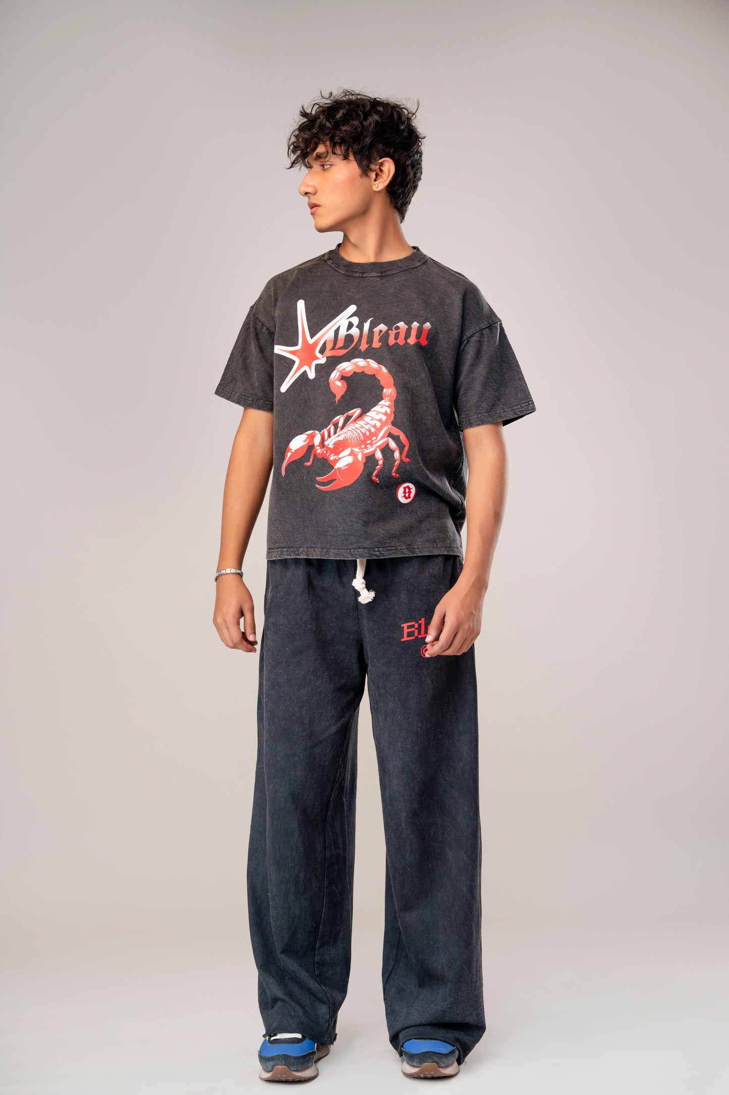 co-rd set (tee + sweatpants )