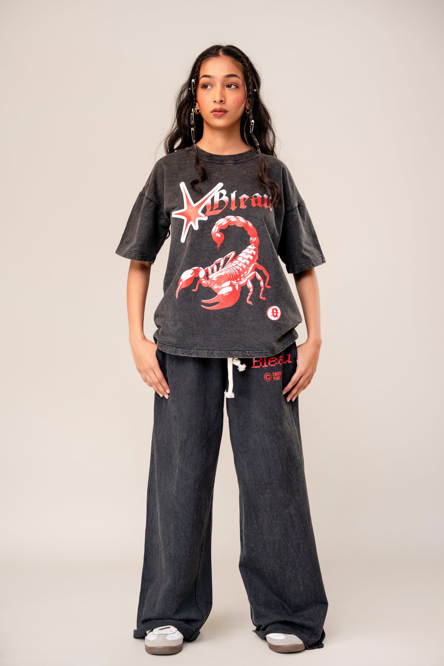 co-rd set (tee + sweatpants )
