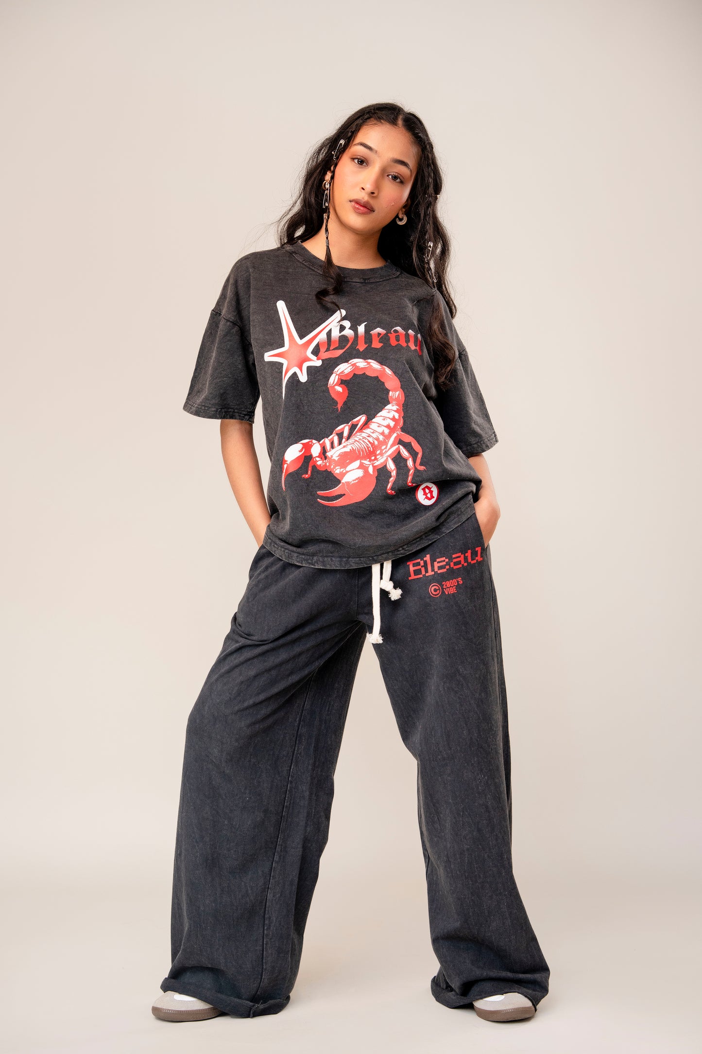 co-rd set (tee + sweatpants )