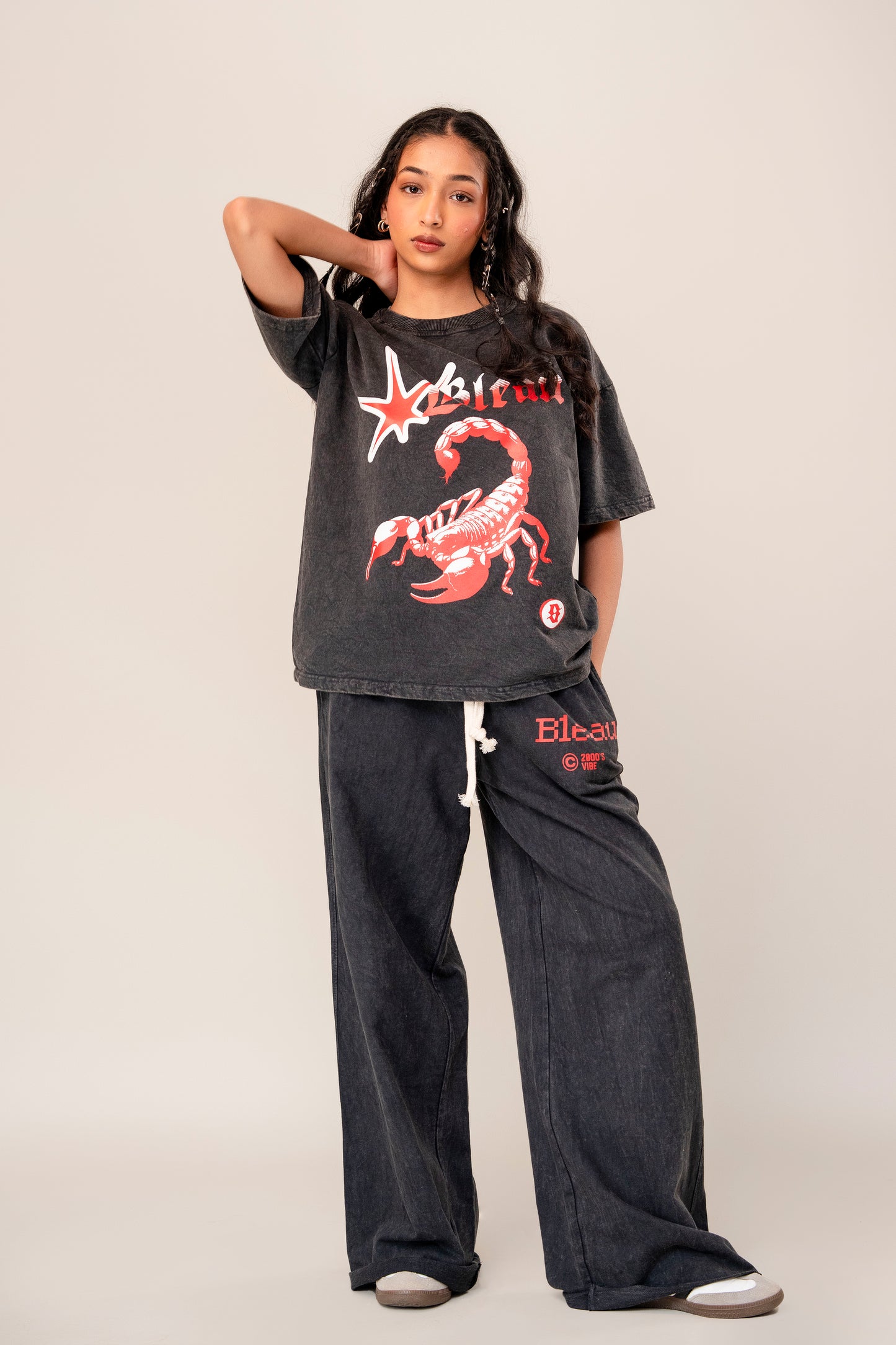 co-rd set (tee + sweatpants )