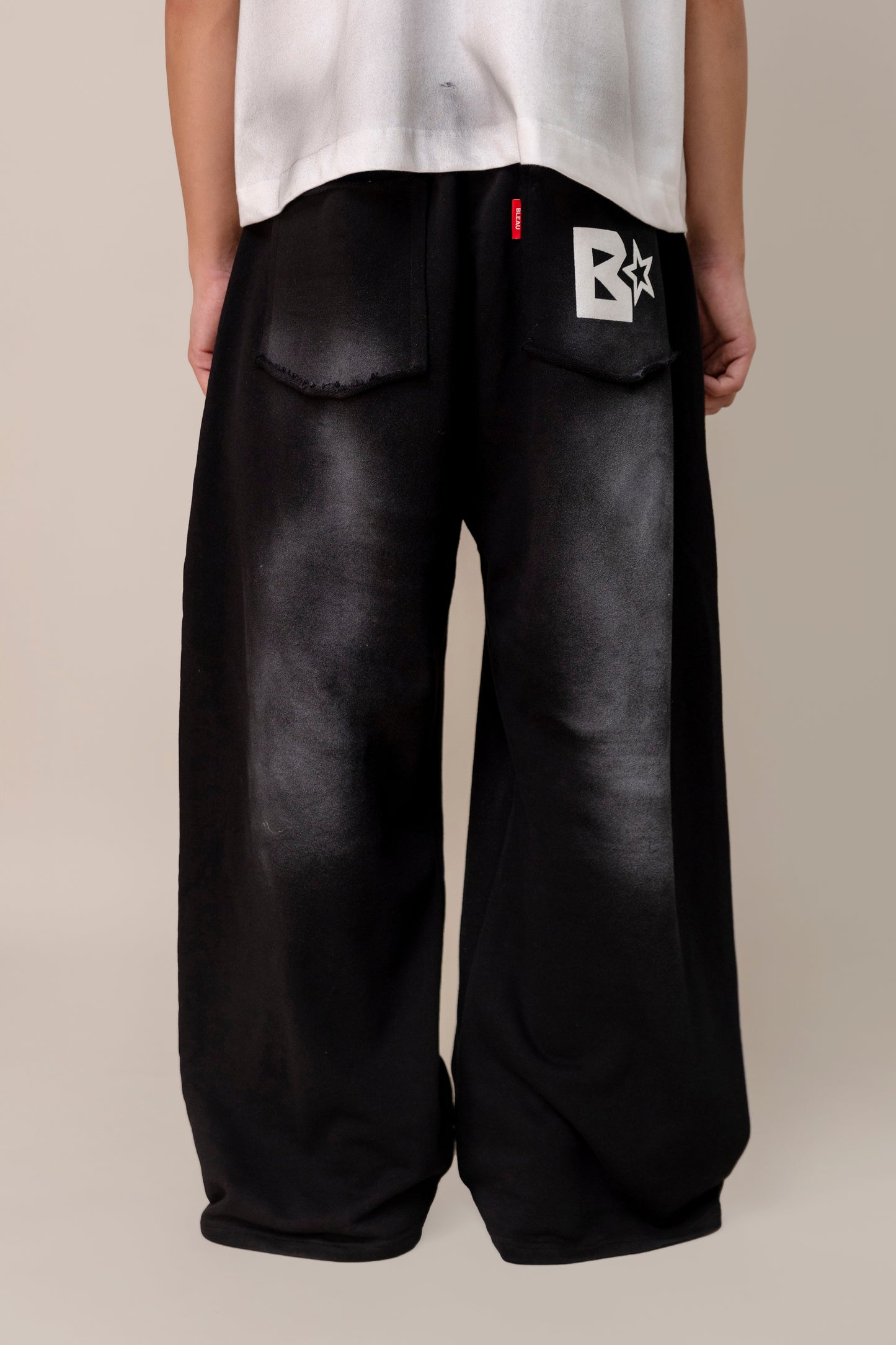 co-rd set (Dirt Effect T-shirt & Black Spray Sweatpants)