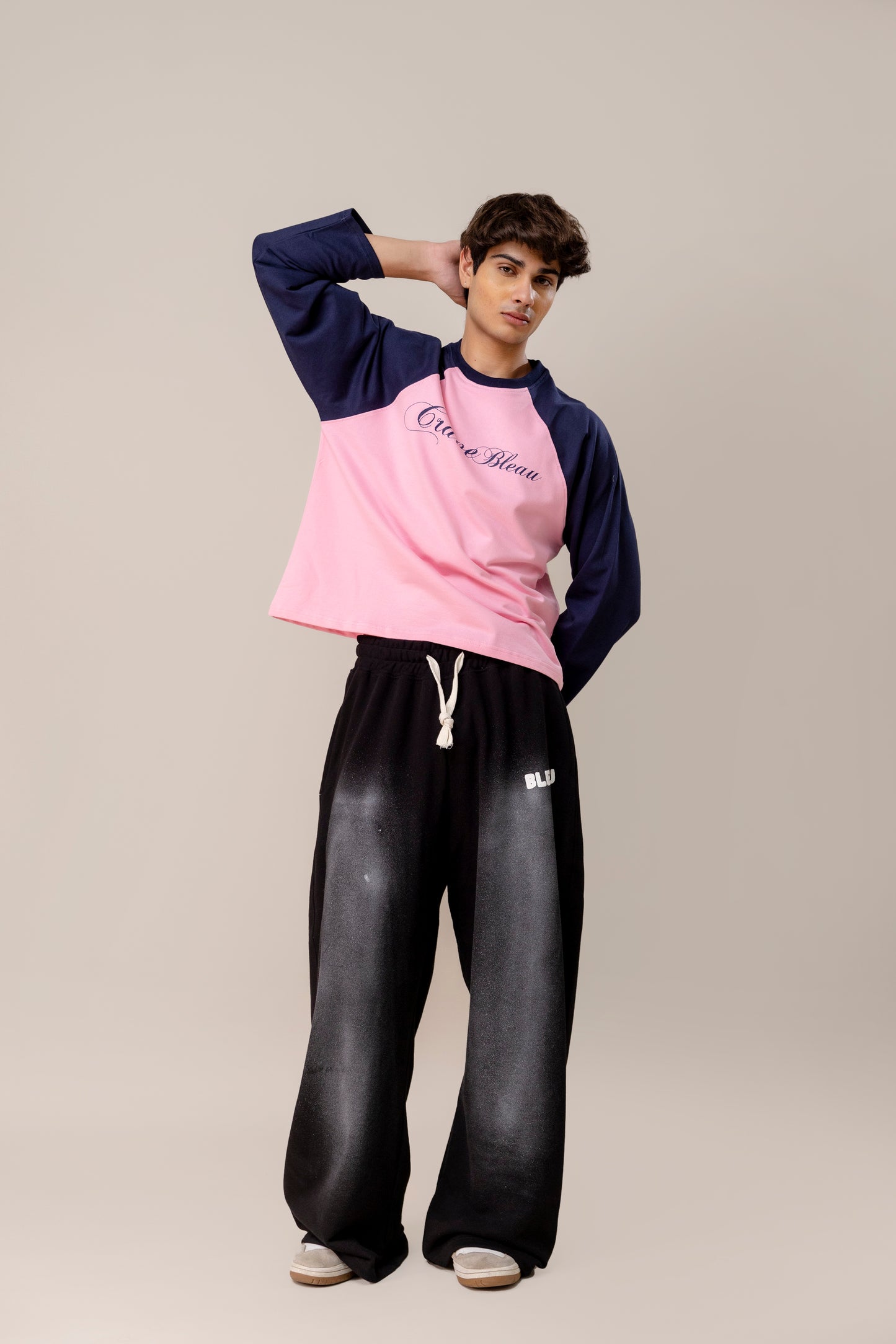 co-rd set (Celeste Raglan & Black Spray Sweatpants)