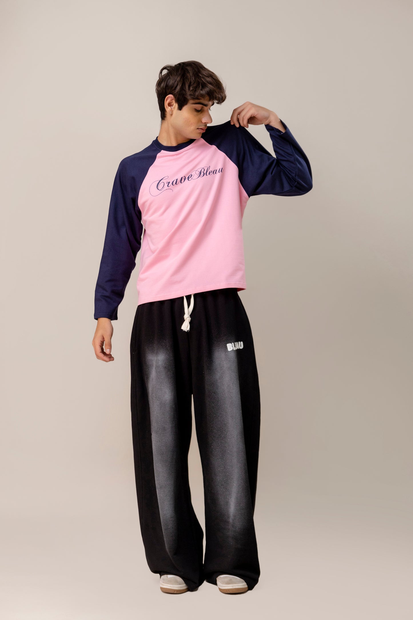 co-rd set (Celeste Raglan & Black Spray Sweatpants)