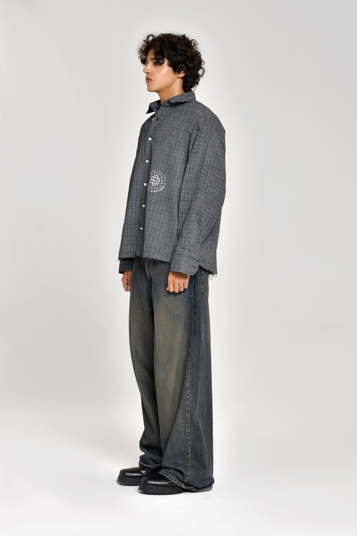 Black Threadline Shirt